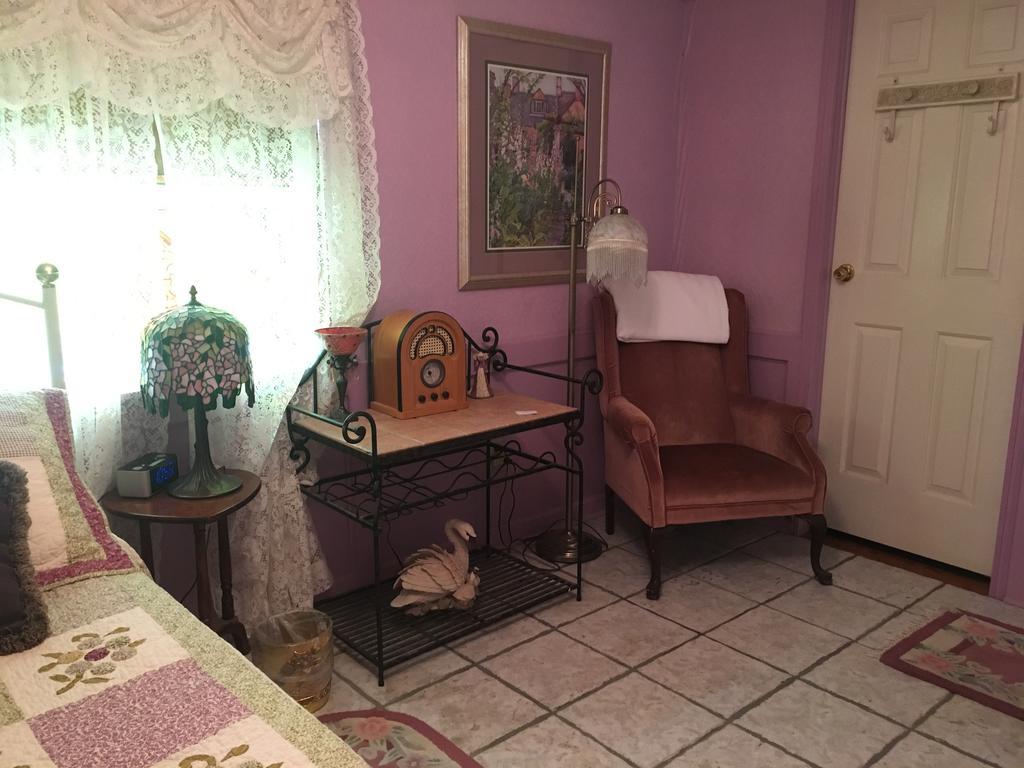 Shady Lady Bed And Breakfast Scottys Junction 외부 사진