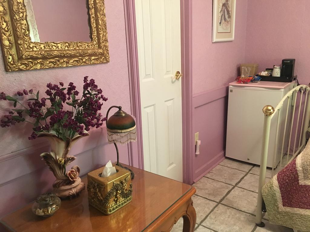 Shady Lady Bed And Breakfast Scottys Junction 외부 사진